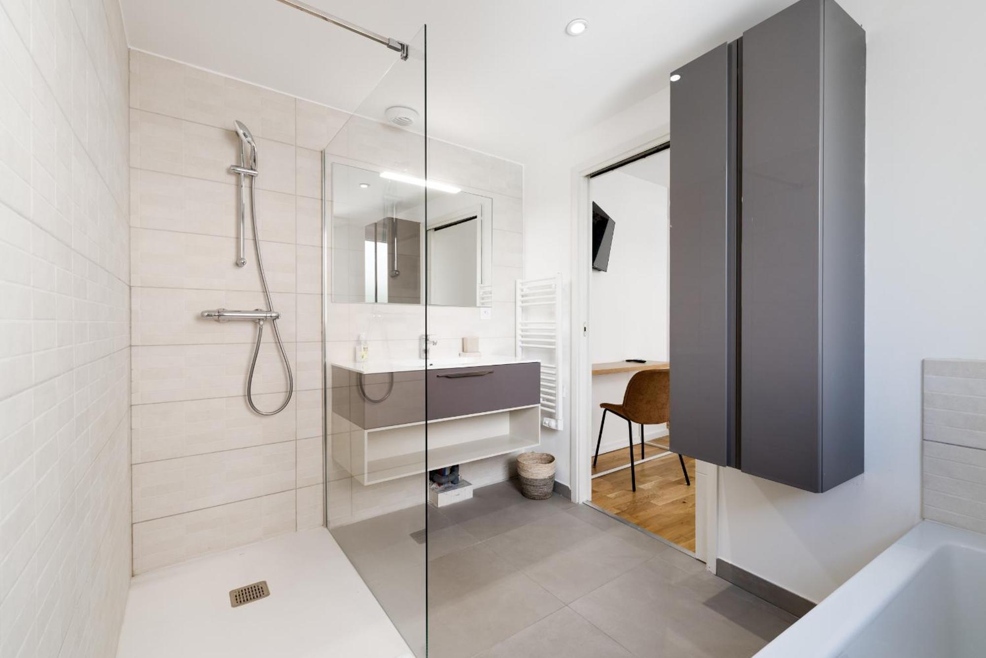 Maxime By Terry's Homes * Cannes